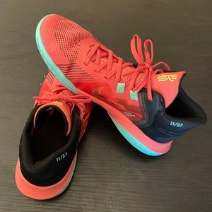 Nike Kyrie Flytrap 5, size 7Y